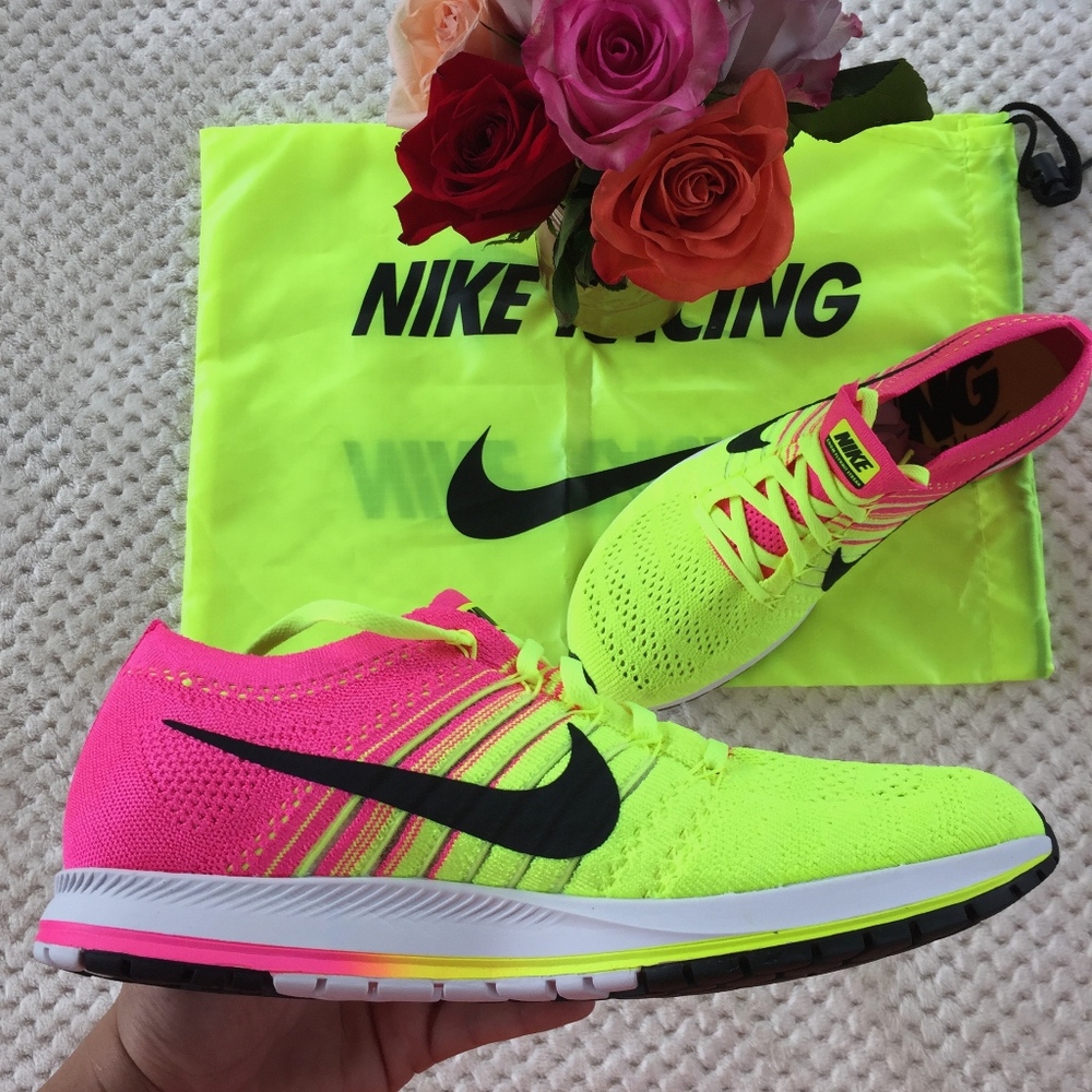 NEW! Nike Flynit Streak MENS 9 / Women 10.5 Unisex - Picture 2 of 7
